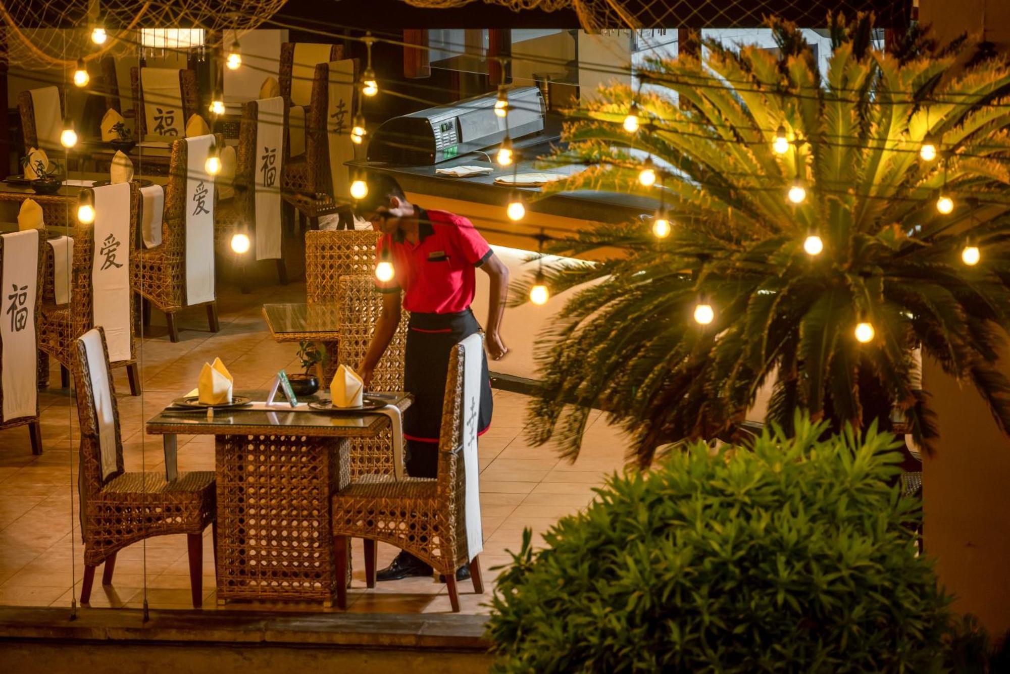 Royal Palms Beach Hotel Kalutara Eksteriør billede